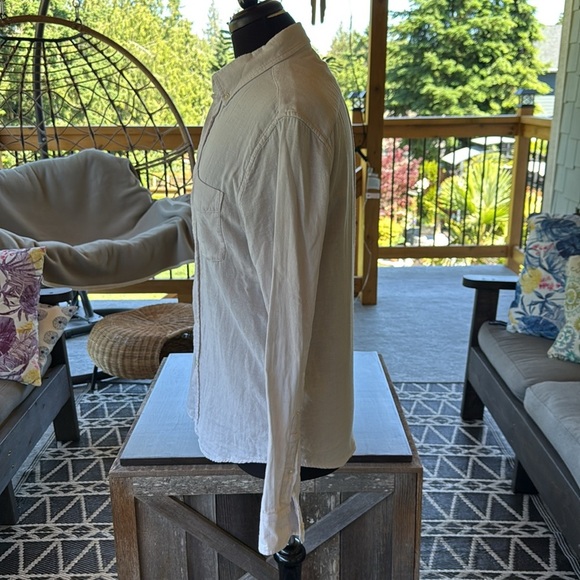 Banana Republic | Untucked Slim Fit - Picture 3 of 6